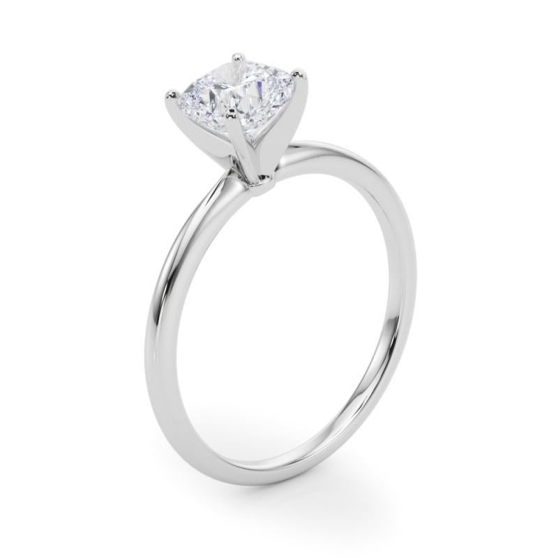 GIA 1.01ct Cushion Slim Band Prong Set Solitaire  Bague en diamant en vente 1