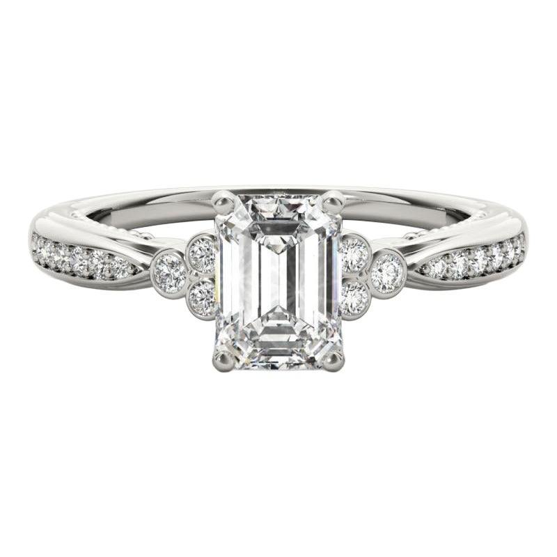 GIA 1.01ct Anello di diamanti con castone a smeraldo, nastro antico e ponte con punte