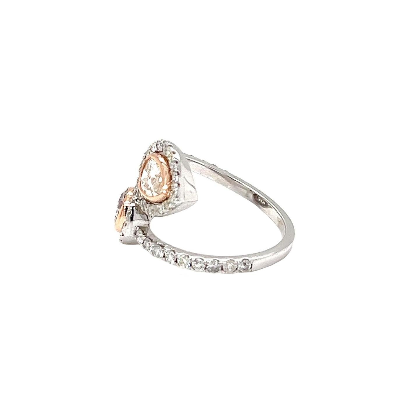 GIA 1,01ct Nature Fancy Purpleish pink Diamond Ring w/1,01ct Pear Shape Diamond Bon état - En vente à Aventura, FL
