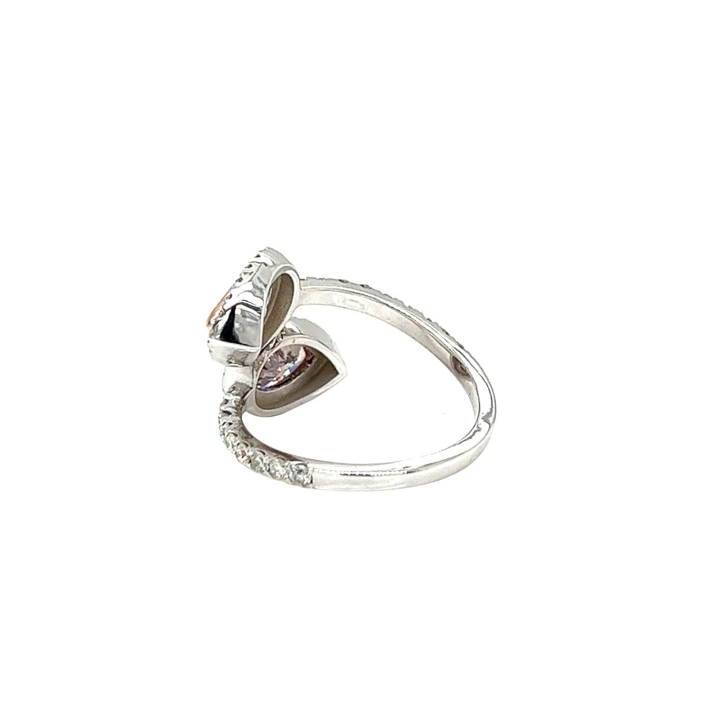 Women's GIA 1.01ct Natural Fancy Purpleish pink Diamond Ring w/1.01ct Pear Shape Diamond For Sale