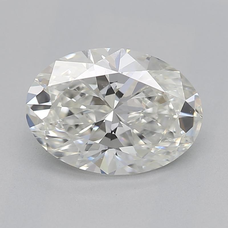 Hecho a mano en Nueva York, un impresionante anillo de diamantes que combina la elegancia atemporal con el estilo contemporáneo, con una magnífica piedra central de brillo ovalado. Esta pieza exhibe un extraordinario diamante de 1,01, calificado por