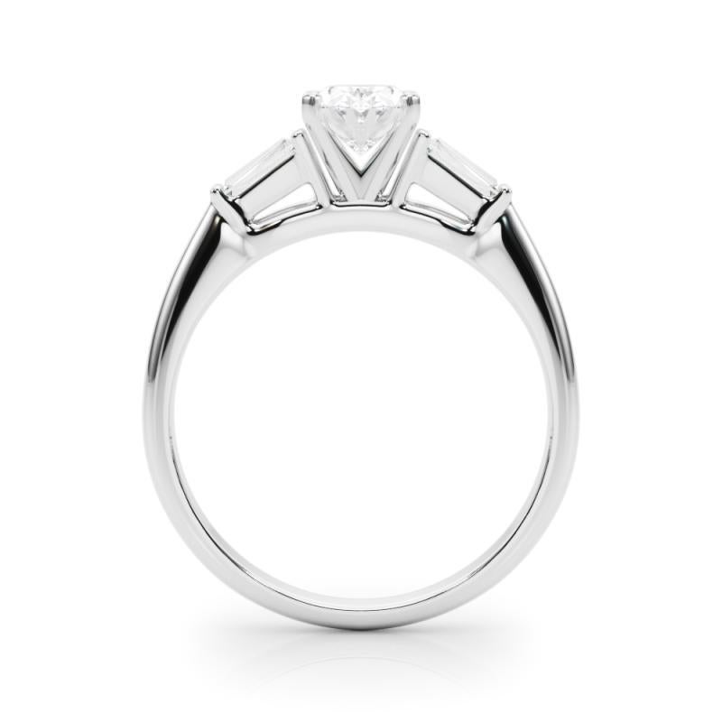 GIA 1.01ct Oval Three-Stone Tapered Baguette  Diamond Ring In condizioni Nuovo in vendita a New York, NY