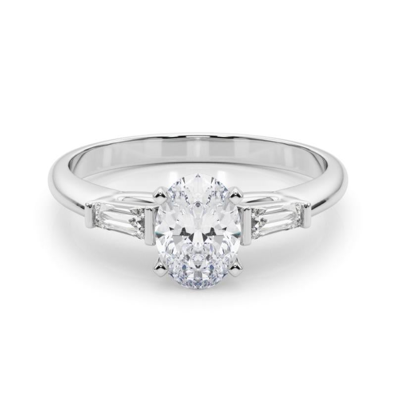 GIA 1.01ct Oval Three-Stone Tapered Baguette  Diamond Ring in vendita 1