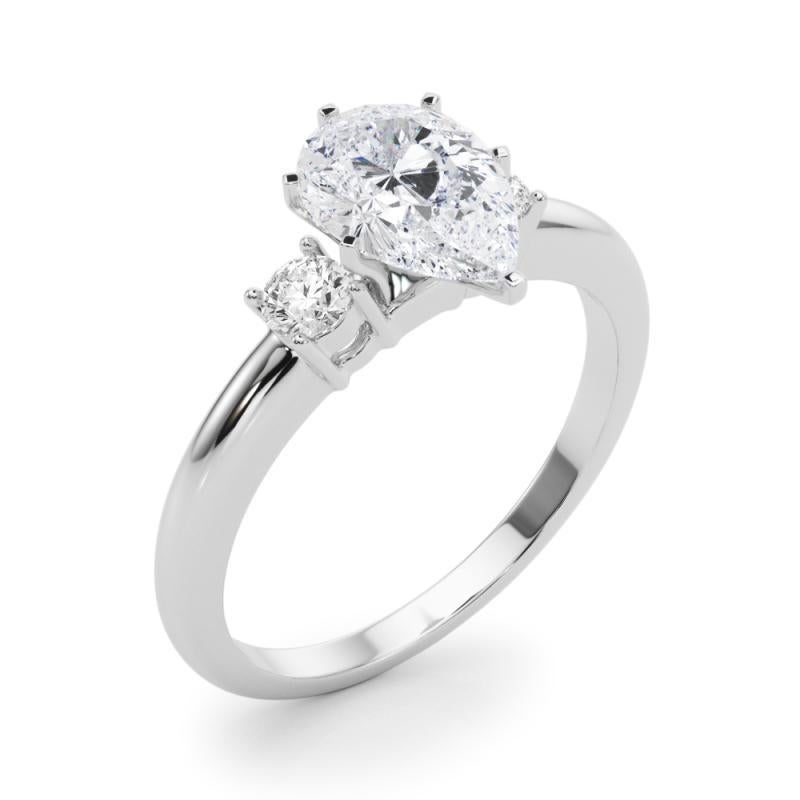 Donna GIA 1,01ct Pear 3-Stone Passato, presente e futuro  Anello con diamante in vendita