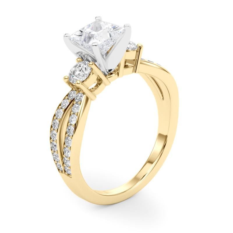 GIA 1,01ct Anello con diamanti a tre pietre Princess Split Shank Pave in oro giallo 18K in vendita 1