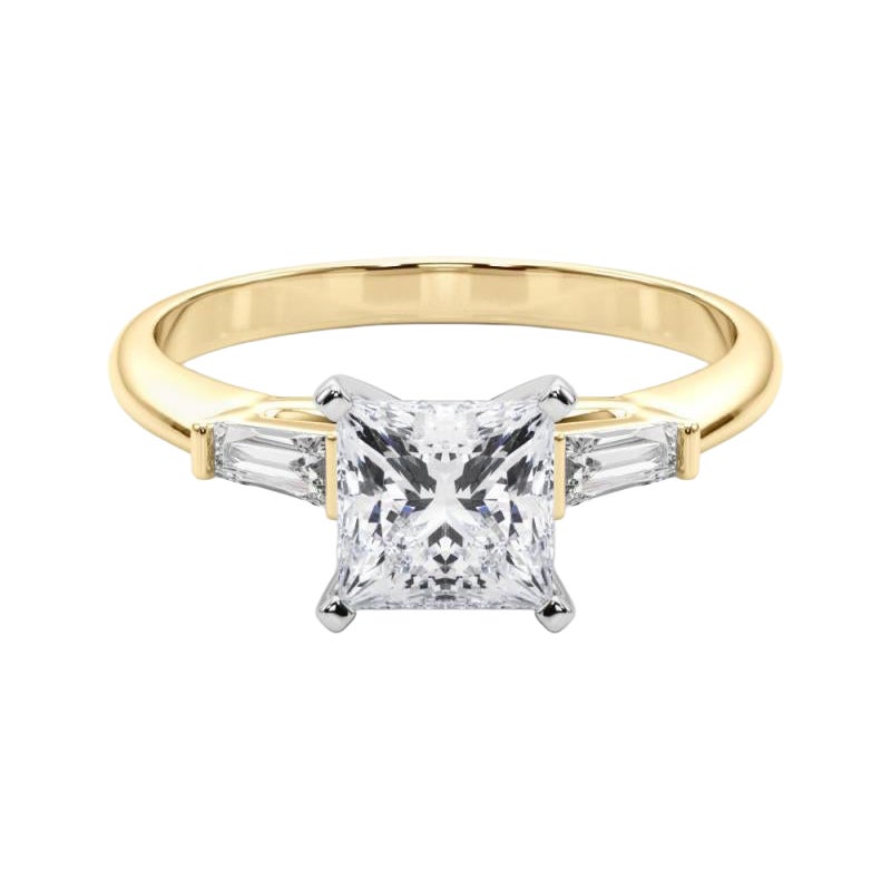 GIA 1,01ct Anello con diamanti Princess a tre pietre e Baguette affusolata in oro giallo 18K