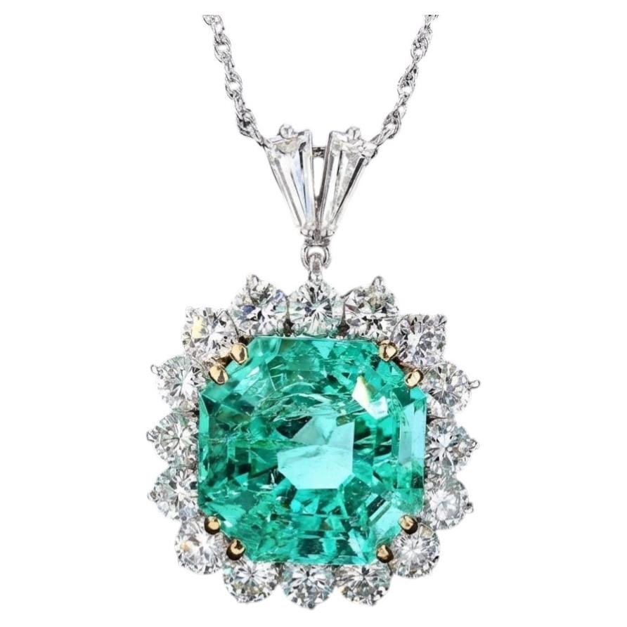 GIA 10,40 Carati Smeraldo Colombiano Ciondolo Vintage Descrizione: