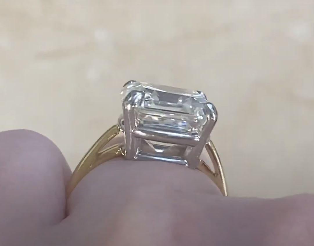 GIA 10.42ct Asscher Cut Diamond Solitaire Ring, VS1 Clarity, 18k Yellow Gold For Sale 3