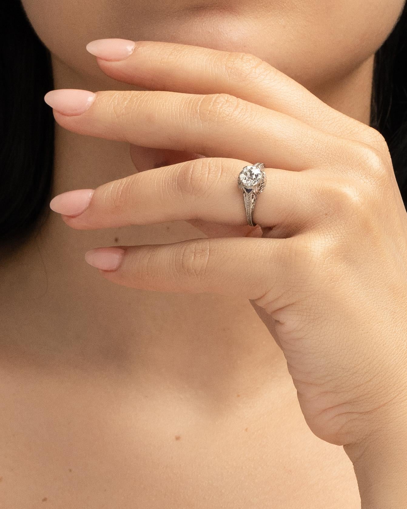 GIA 1.05 Carat Art Deco Diamond Platinum Engagement Ring For Sale 4