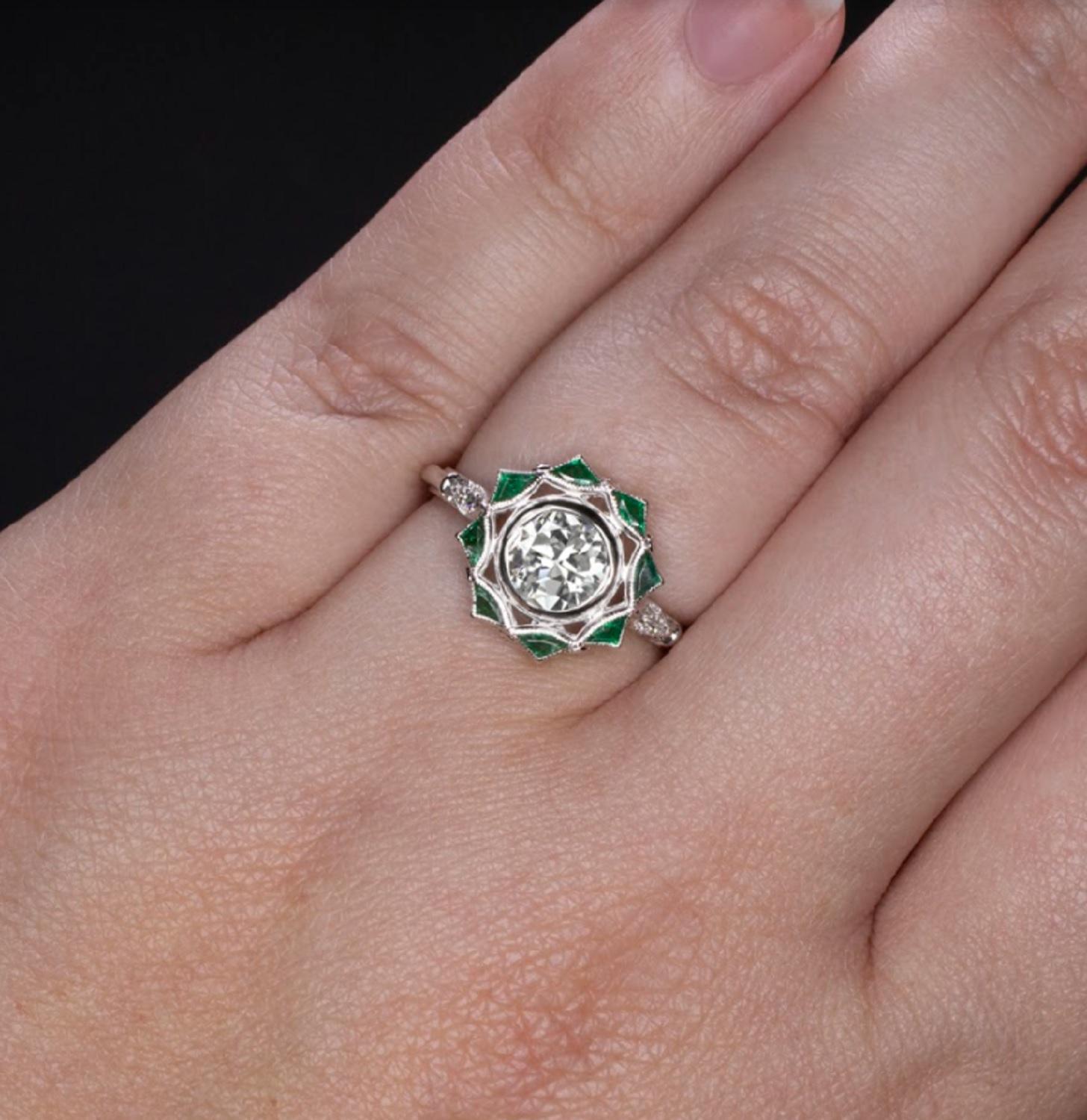 GIA 1.07 Carat Art Deco Style Old European Cut Diamond Emerald Ring In Excellent Condition For Sale In Rome, IT