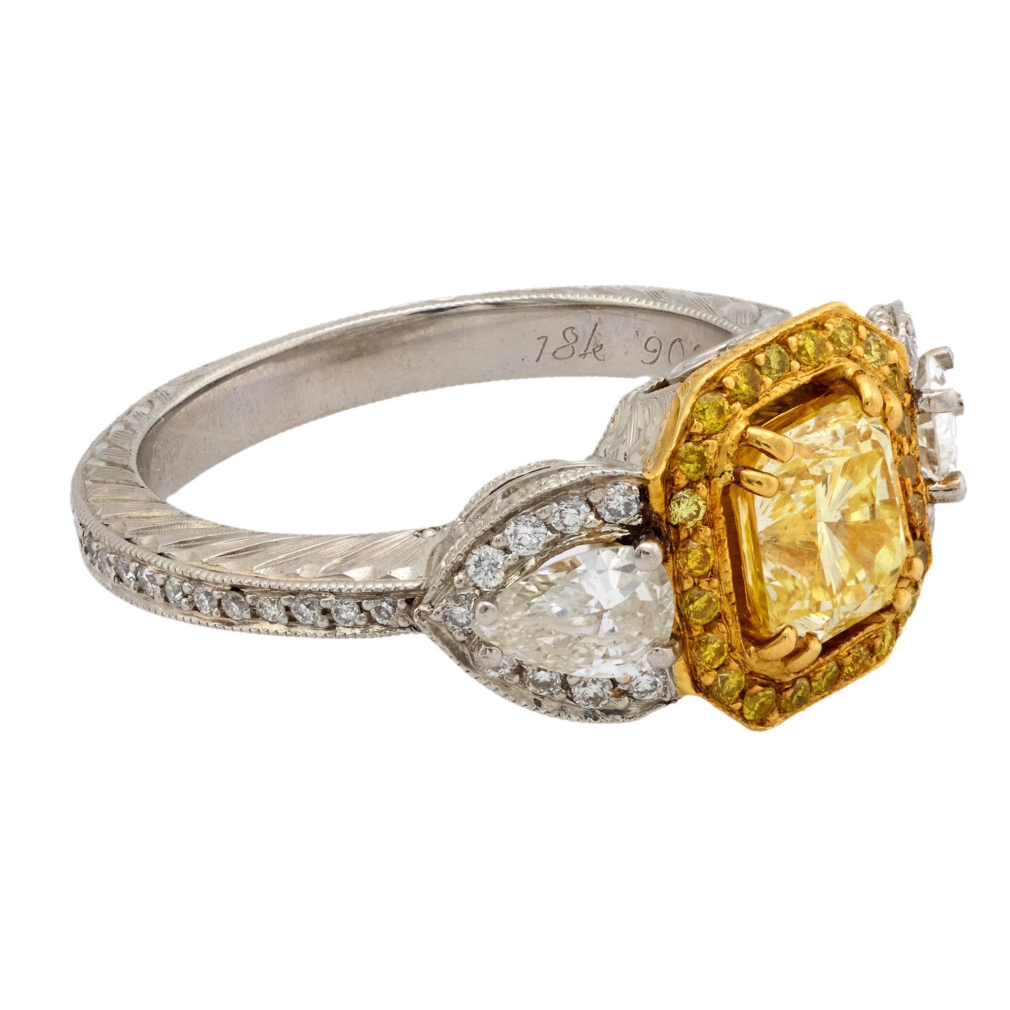 GIA 1,07 Karat gelber Diamant Platin 18k Gelbgold Verlobungsring im Zustand „Hervorragend“ im Angebot in Beverly Hills, CA