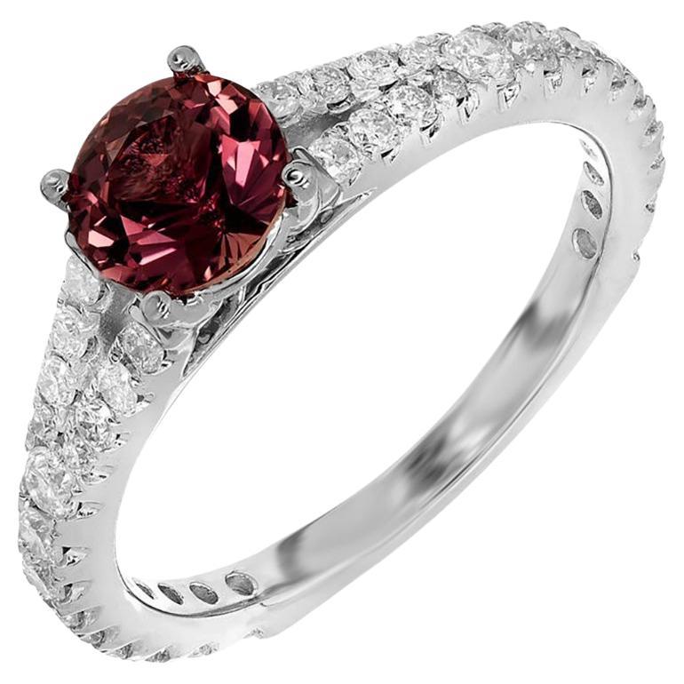 Bague de fiançailles en or avec diamants et saphir rose foncé naturel de 1,07 carat