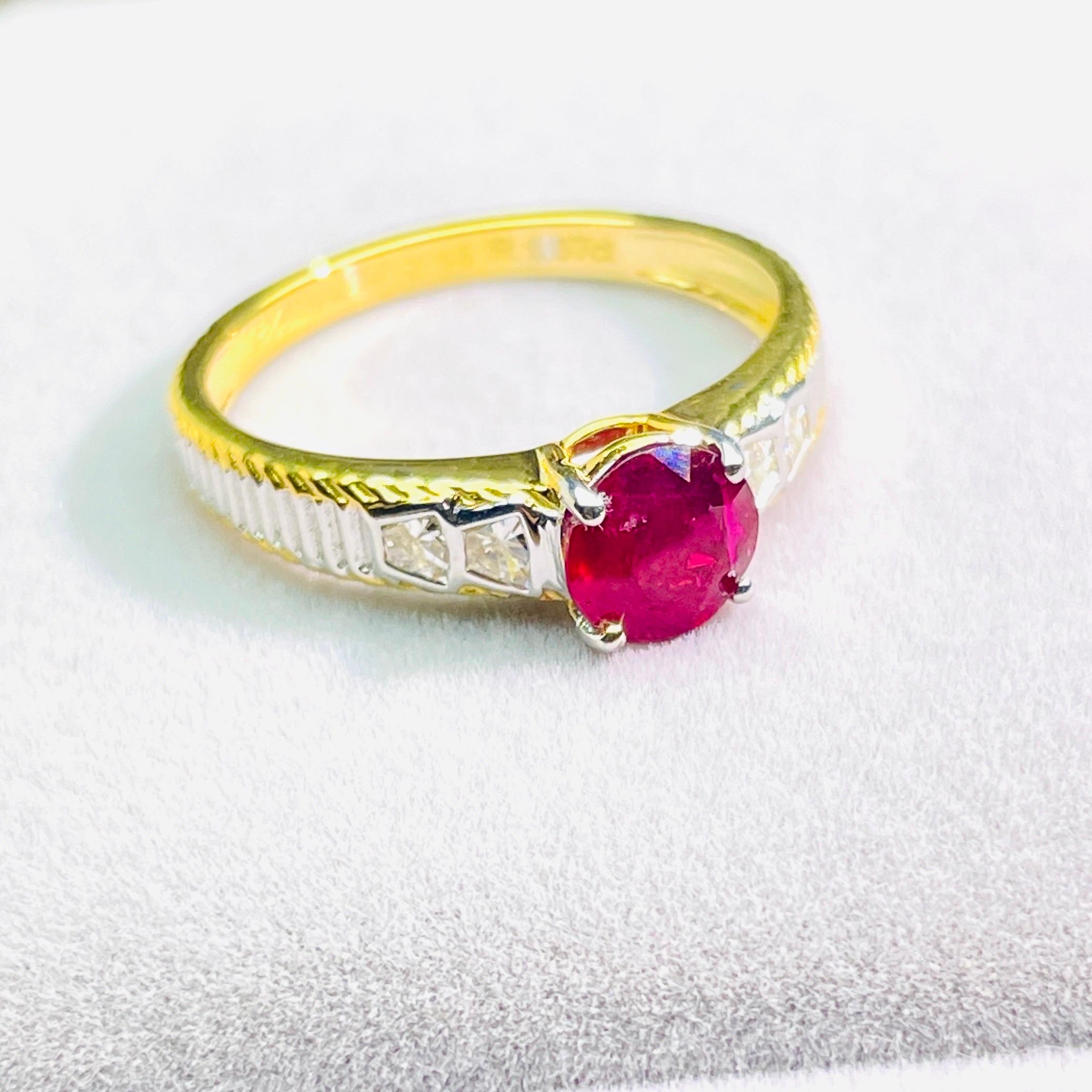 GIA 1.07 Ct Burma ruby unheated pigeon blood color Ring 18K Gold For Sale 5