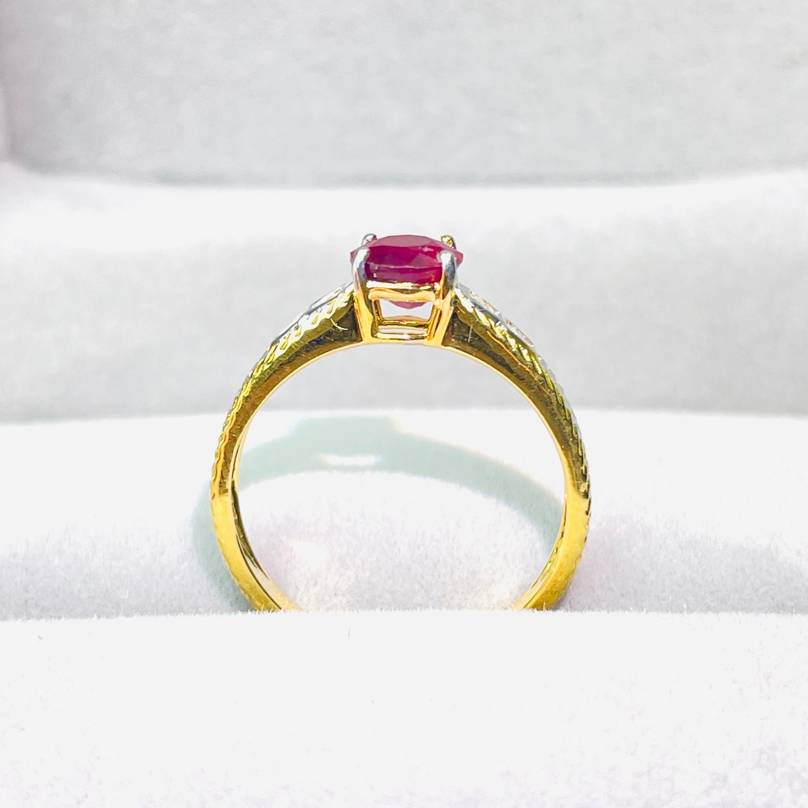 GIA 1.07 Ct Burma ruby unheated pigeon blood color Ring 18K Gold For Sale 1