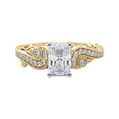 GIA 1.09 Carat Radiant Three-Stone Curved Bypass 18K Yellow Gold Diamond Ring (bague à diamant en or jaune 18K)