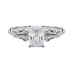 GIA 1.09ct Radiante Vintage 3-Piedras Corazón y Enredadera  Anillo de diamantes