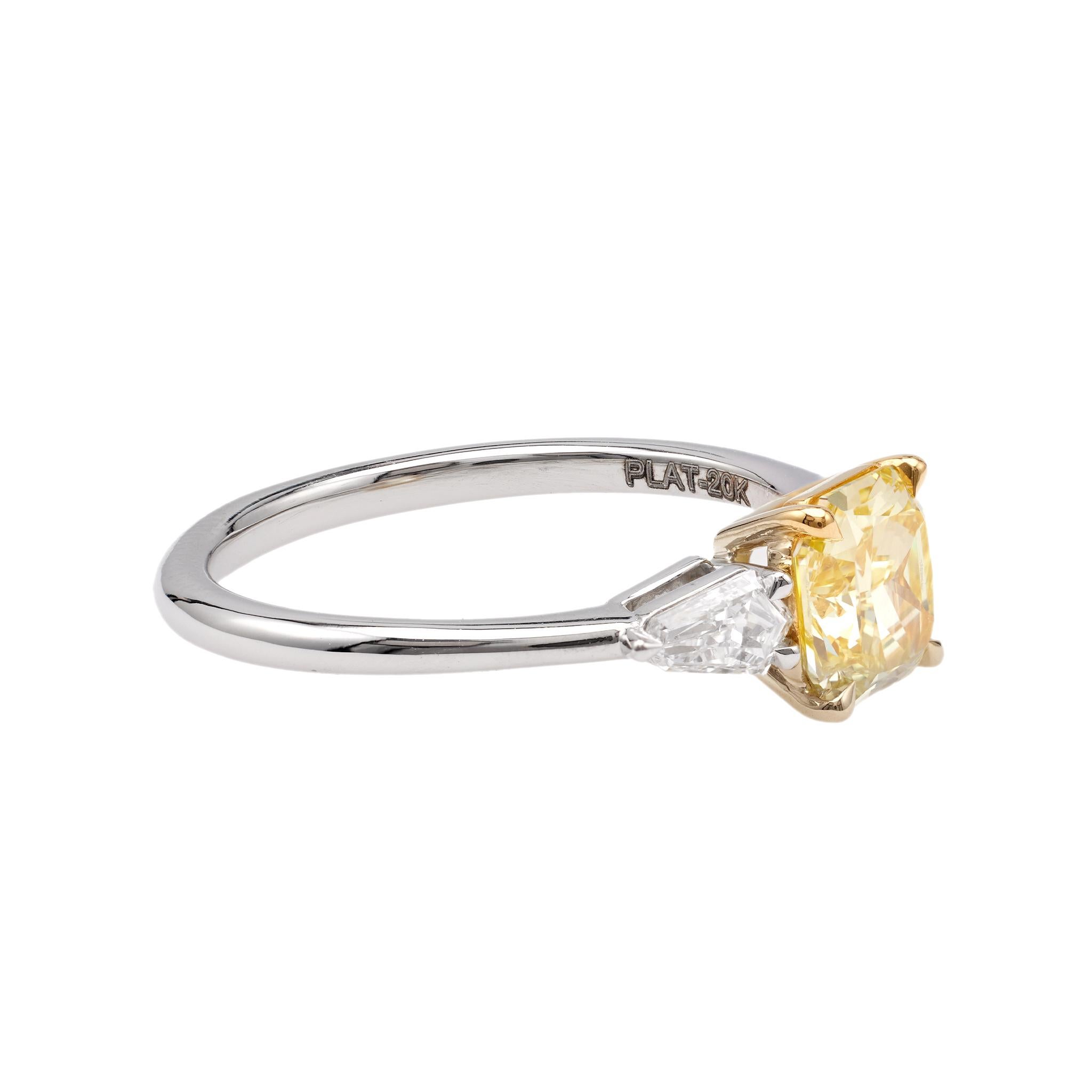 GIA 1,10 Karat Fancy Vivid Yellow Radiant Cut Diamant Platin 20k Gelbgold R für Damen oder Herren im Angebot