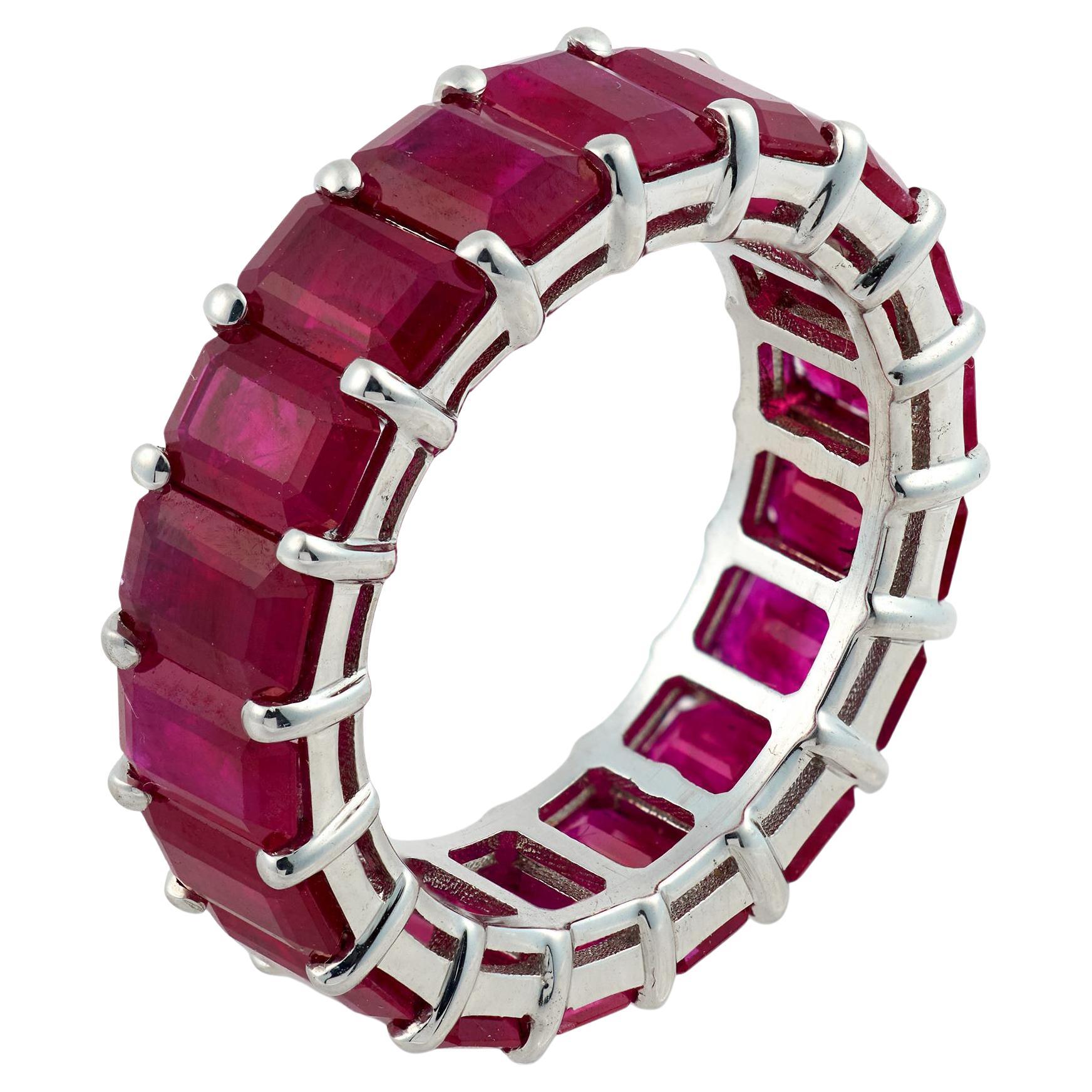 GIA 11,00 Karat Burma Rubin 18k Weißgold Ewigkeit Band im Angebot