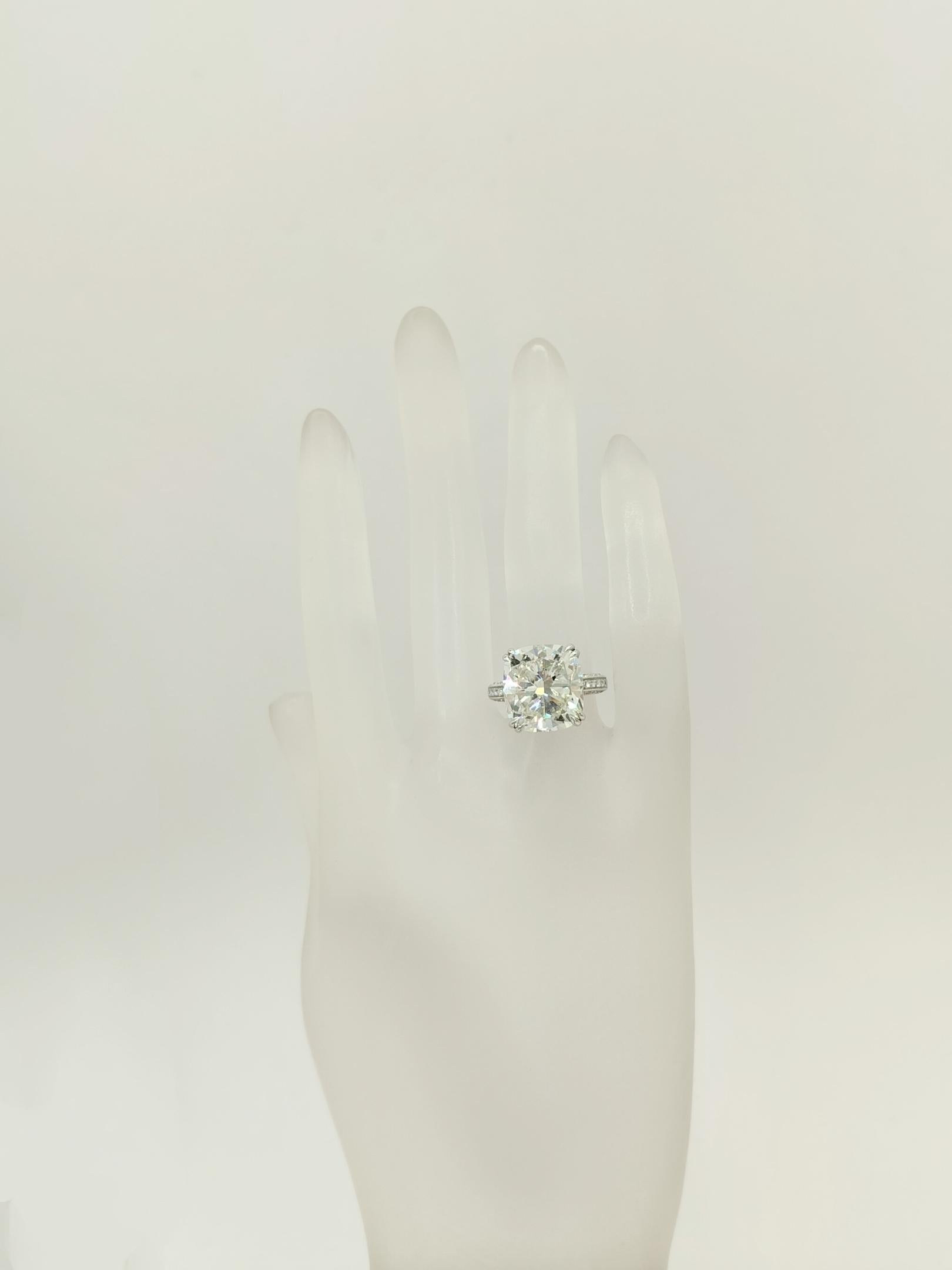 GIA 11.03 ct. White Diamond Cushion Solitaire Ring in 18K White Gold In New Condition For Sale In Los Angeles, CA