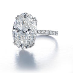 Bague en platine sertie d'un diamant ovale GIA de 11,05 carats, I, VVS1