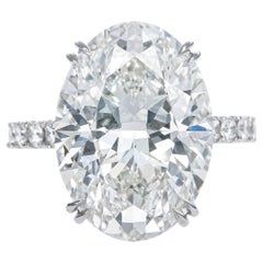 Bague en platine sertie d'un diamant ovale GIA de 11,05 carats, I, VVS1