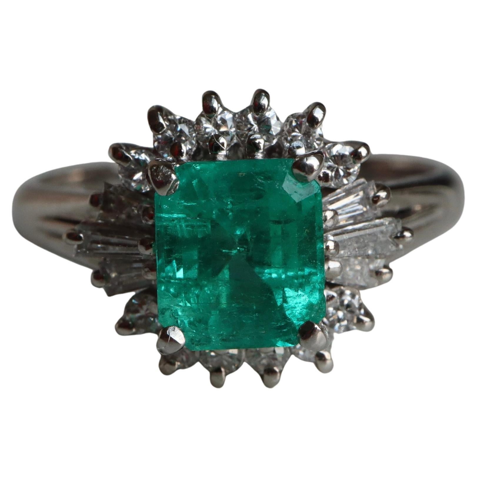 GIA 1,12ct kolumbianischer Smaragd Ring, Reinheit verbessert (F2), (6,45 x5,69 x4,48mm) im Angebot