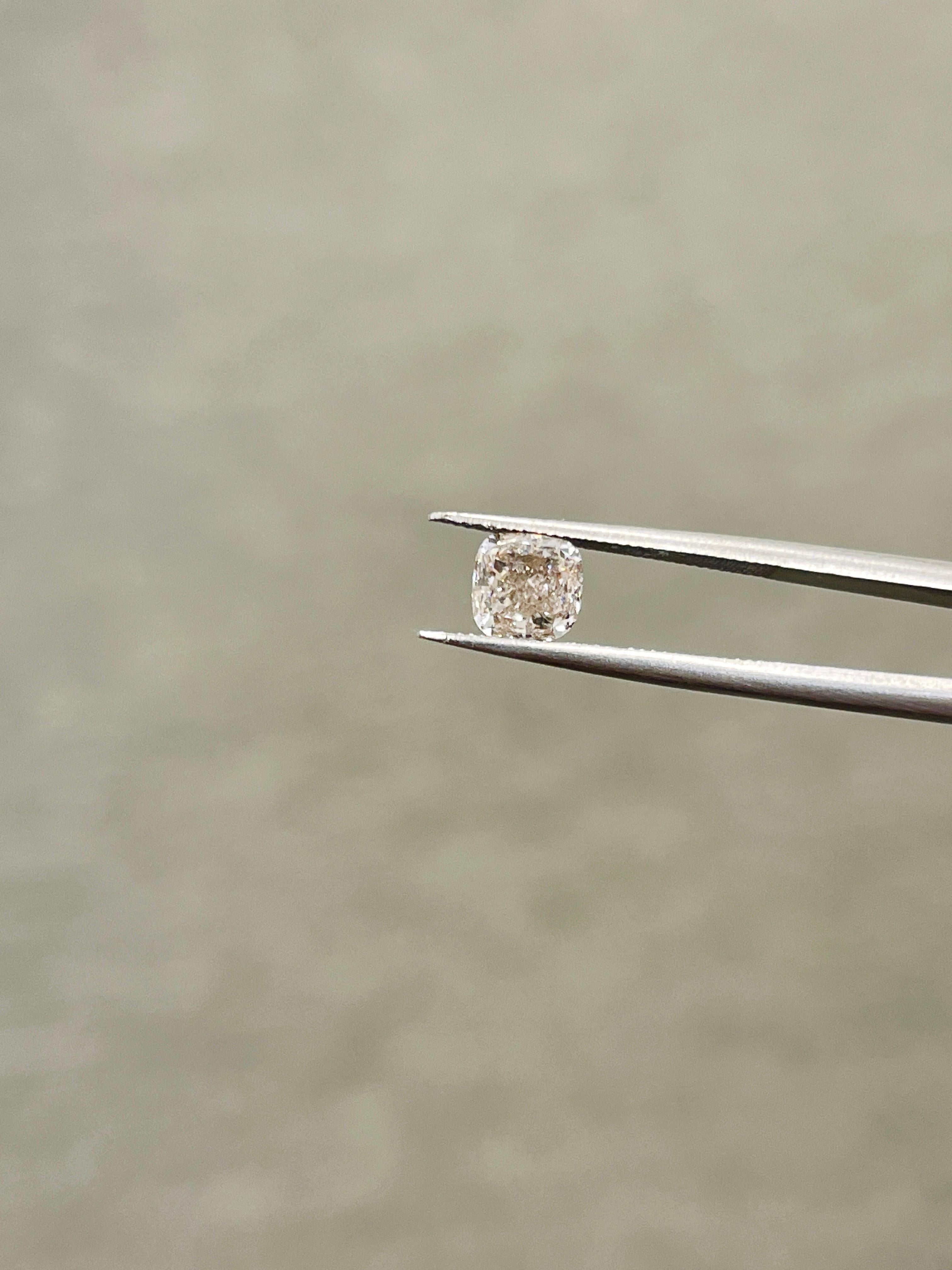HOLIDAY SALE GIA 1.13 Carat Natural Very Light Brown Cushion Loose Diamond In New Condition For Sale In Great Neck Plaza, NY