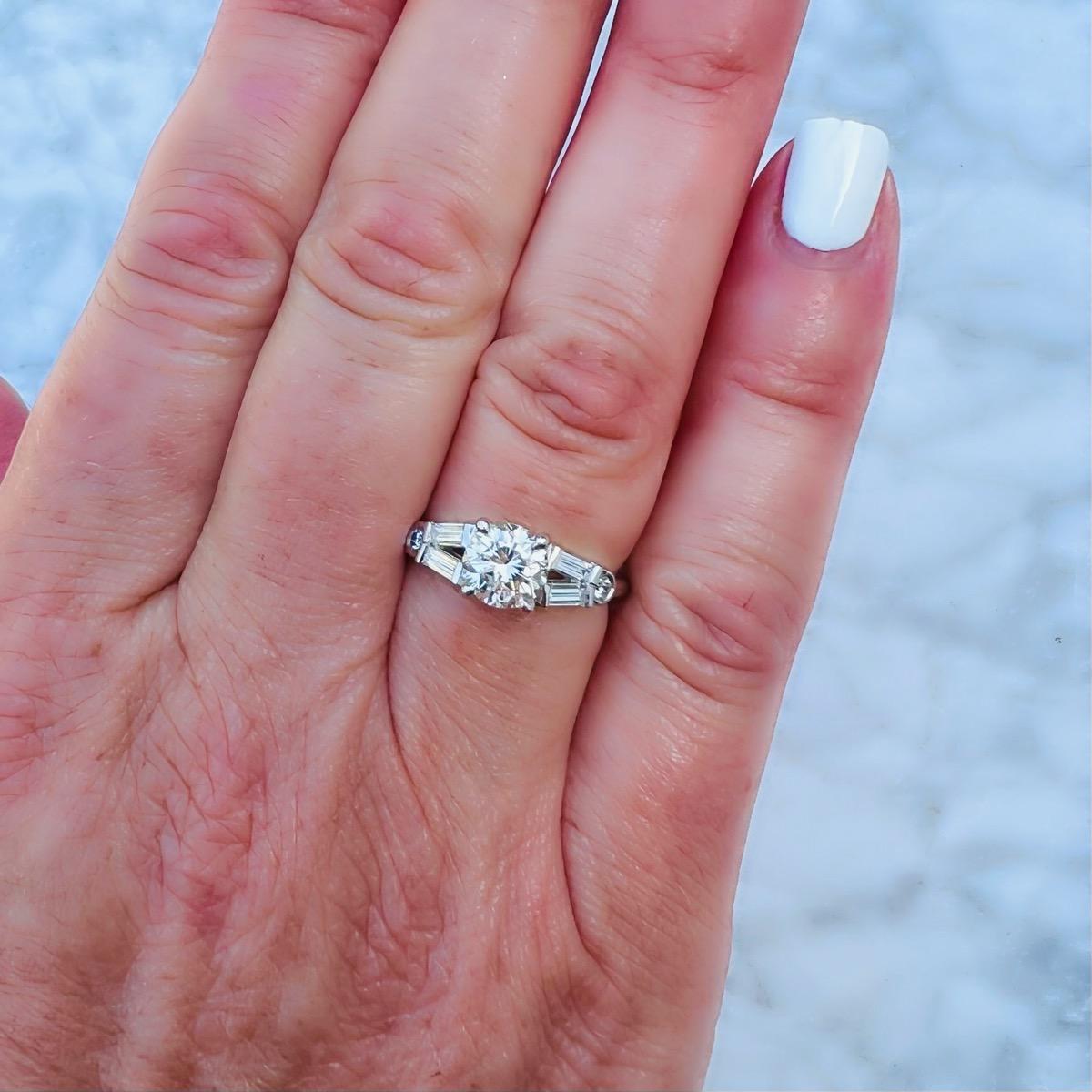 GIA 1.17 Carat Platinum Diamond Engagement Ring For Sale 1