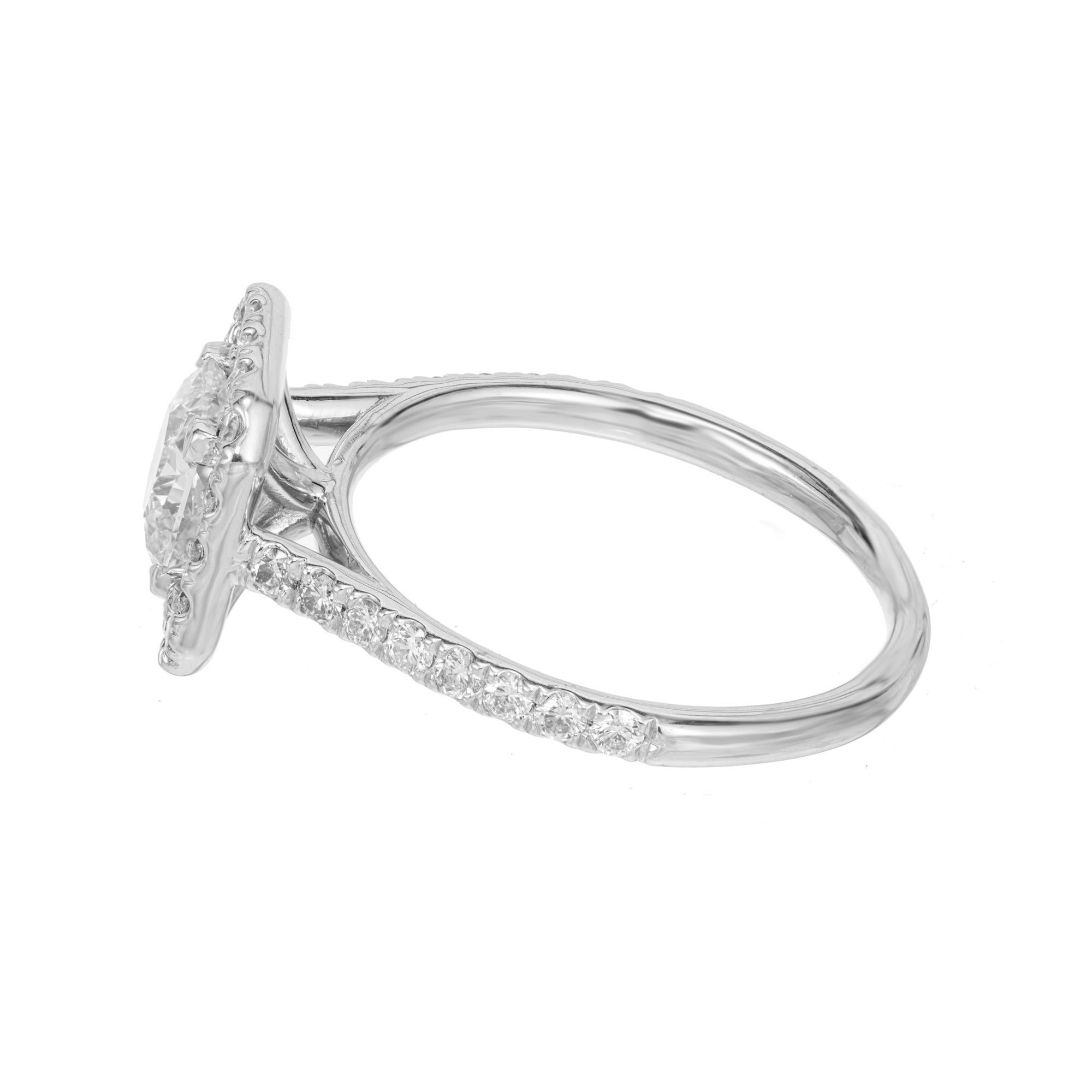 GIA 1.18 Square Brilliante Cut Carat Diamond Halo Platinum Engagement Ring Bon état - En vente à Stamford, CT
