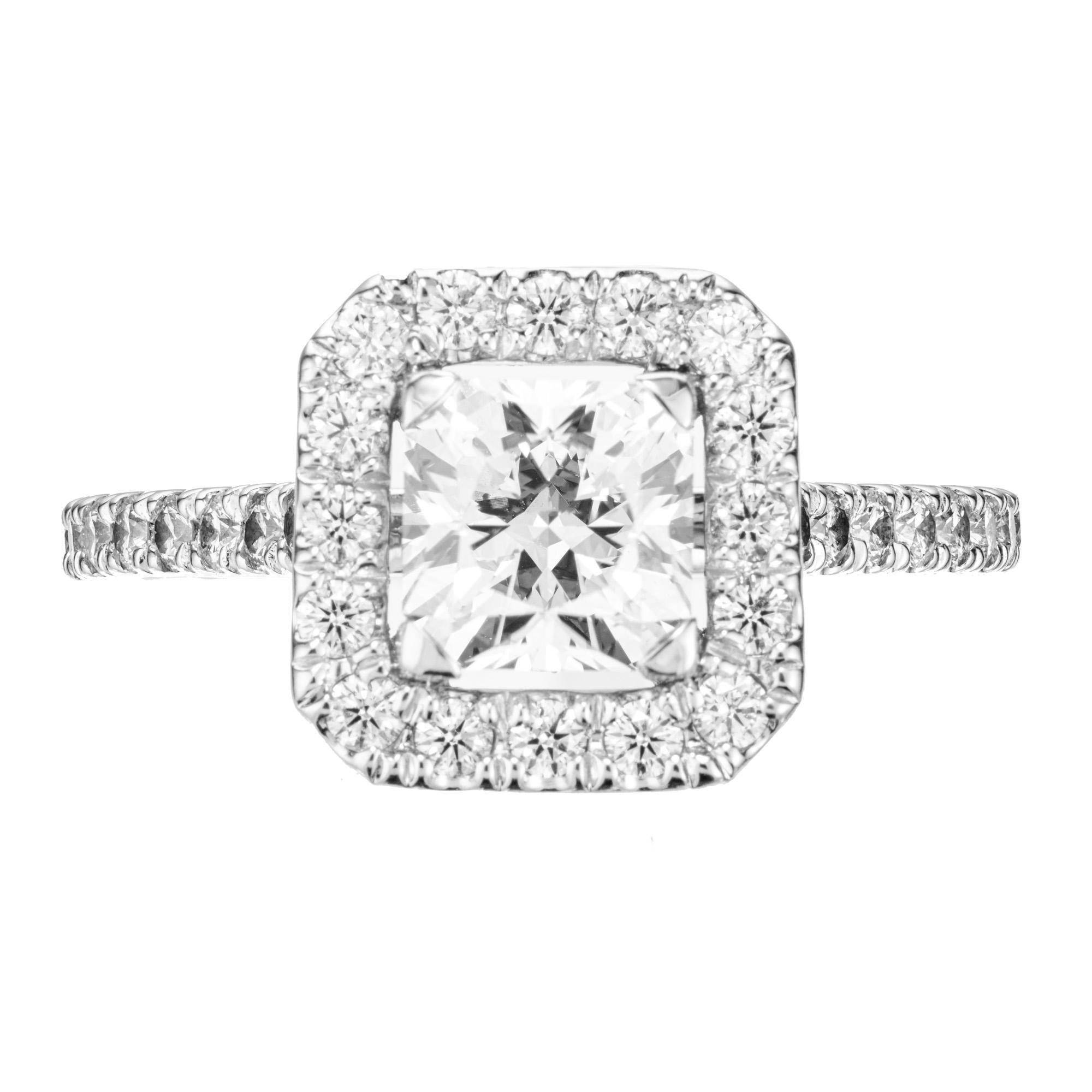 GIA 1.18 Square Brilliante Cut Carat Diamond Halo Platinum Engagement Ring Pour femmes en vente