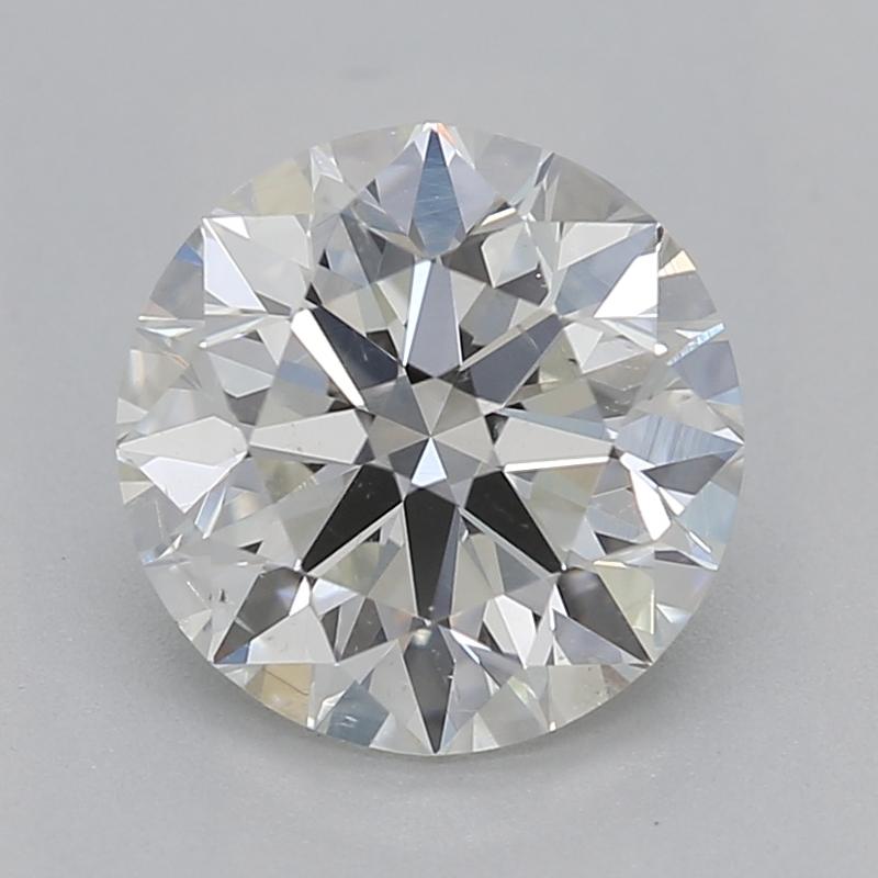 Élevez votre collection de bijoux avec cette captivante bague en diamant, une pièce extraordinaire qui se distingue par ses élégantes épaules surélevées et son design de style cathédrale. En son centre, un superbe diamant rond pesant 1,20 captive