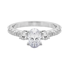 GIA 1.20ct Oval Three-Stone with Diamond Shank 18K White Gold Diamond Ring (bague en or blanc à diamants de 1.20ct)