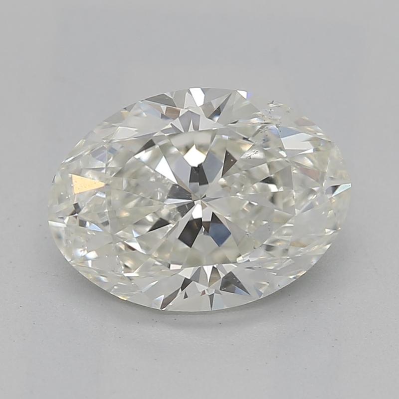 Dieser in New York handgefertigte Diamantring, der moderne und Retro-Design-Elemente kunstvoll miteinander verbindet, besticht durch einen ovalen Diamanten mit einem Gewicht von 1.21. Der Diamant mit den Graden J und SI1 strahlt eine