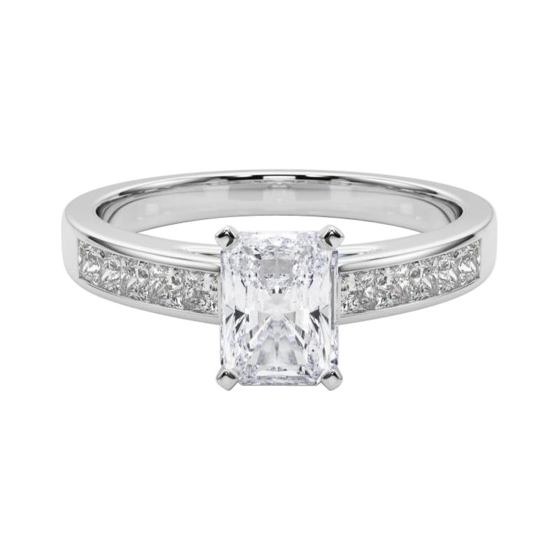 GIA 1,21ct Anello con diamante radiante Princess Channel Solitaire Center in oro bianco