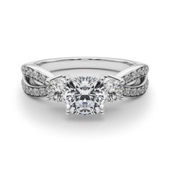 GIA 1.22ct Cushion Three-Stone Split Shank Pave  Bague en diamant