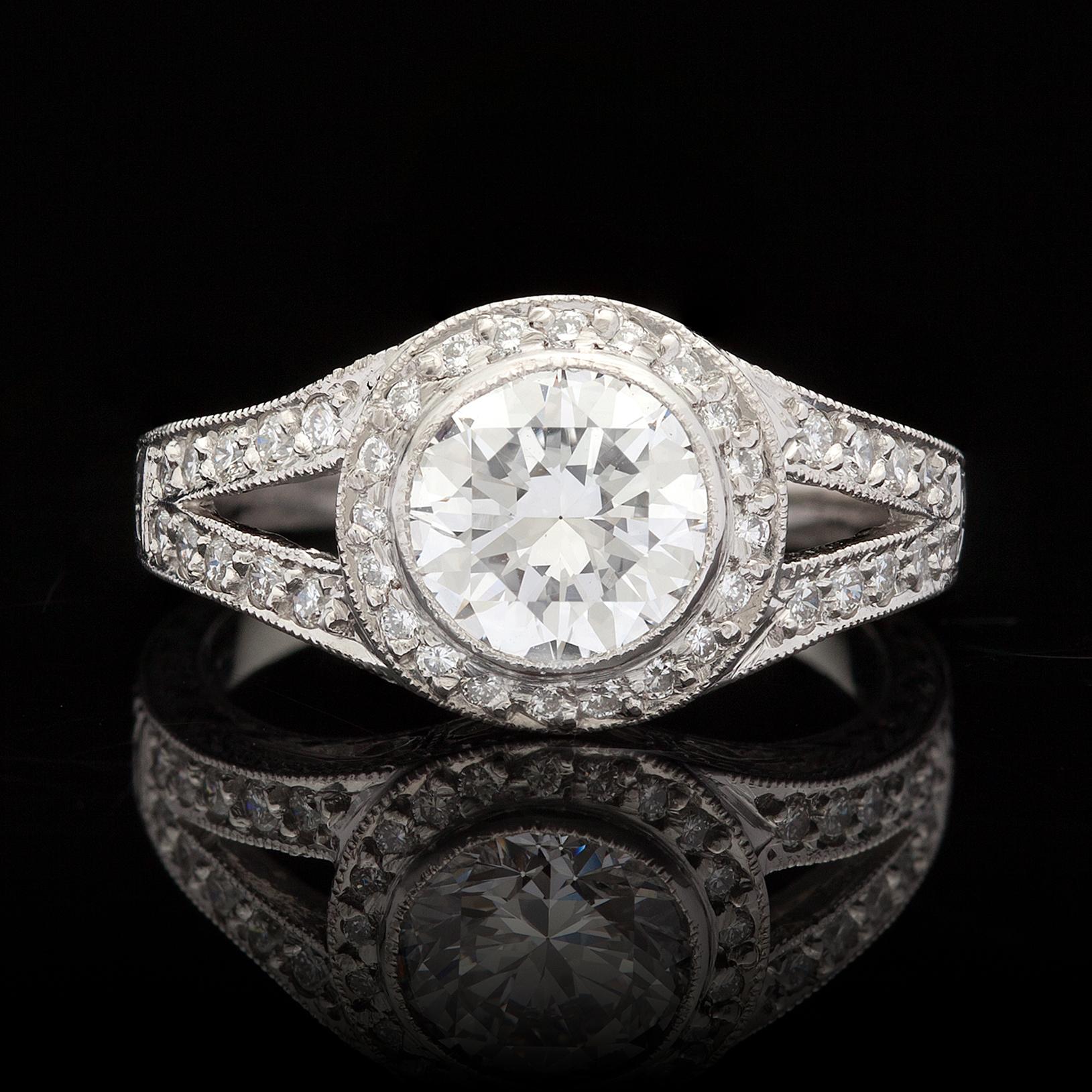 Round Cut GIA 1.22ct E/VS1 Round Brilliant Diamond Platinum Ring For Sale