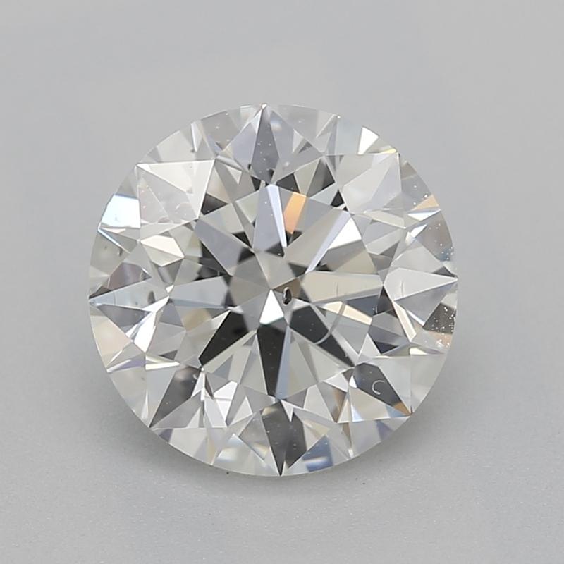Un magnifico anello di diamanti con una splendida pietra centrale rotonda, del peso di ben 1,22 e con un'impeccabile classe I e SI2. Questo squisito pezzo è sapientemente realizzato in oro giallo, per offrire una luce calda e radiosa che esalta la