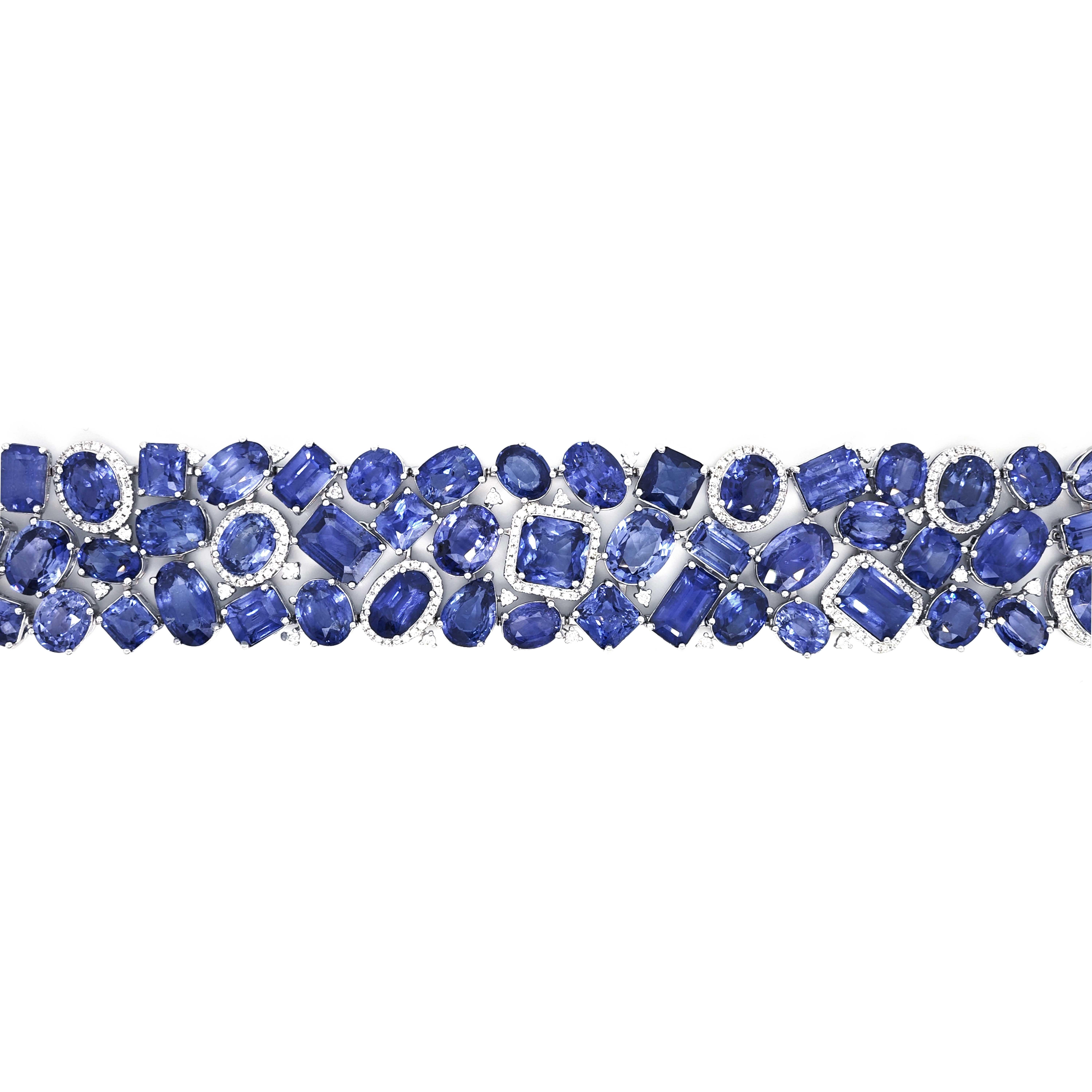 Schmücken Sie Ihr Handgelenk mit diesem luxuriösen Armband mit einer Reihe von Saphiren und weißen Diamanten, die in glänzendem 18 Karat Weißgold eingefasst sind. Perfekt für besondere Anlässe oder als eleganter Begleiter im Alltag.

Edelsteine: