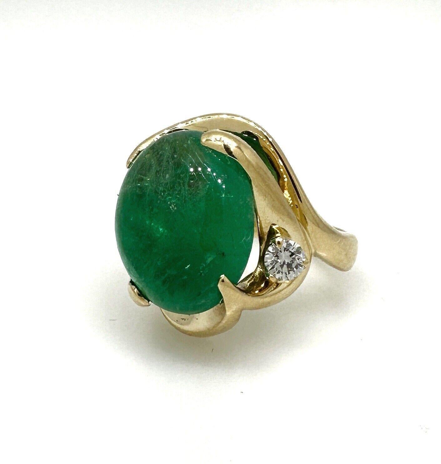 GIA 12.60 Carat Oval Cabochon Emerald & Diamond Ring in 18k Yellow Gold For Sale 1