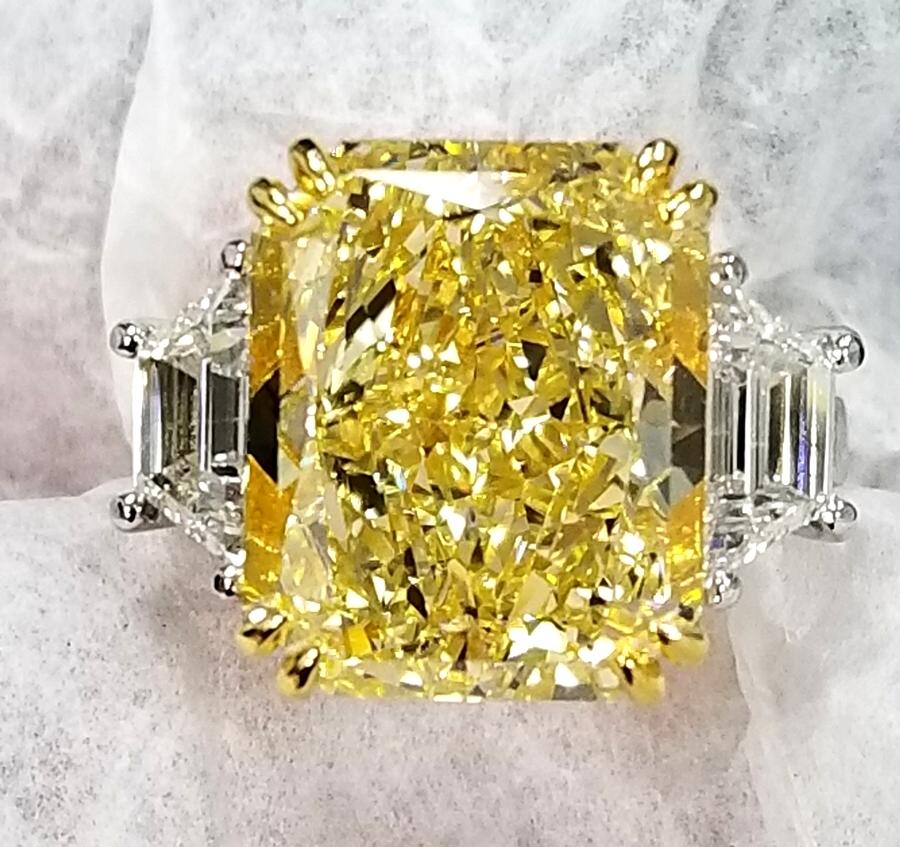 GIA 12.63ct Fancy Yellow Radiant Diamond 3-Stone Platinum Engagement Ring In New Condition For Sale In Los Angeles, CA