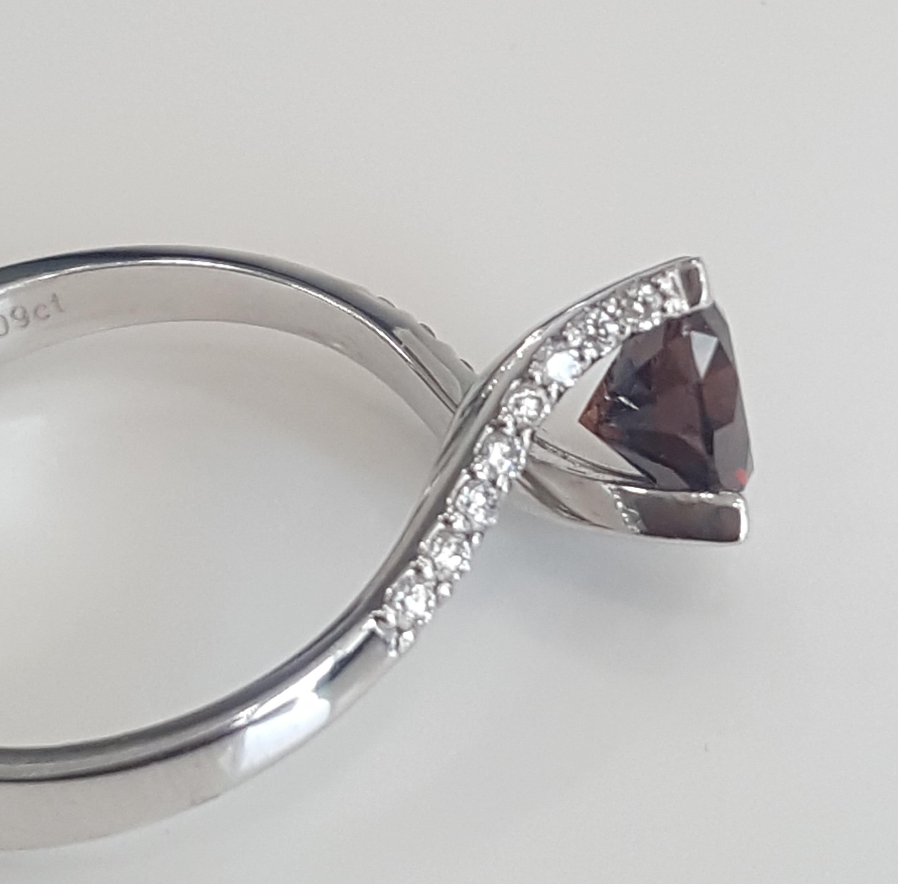 Women's or Men's GIA 1.29 Carat Natural Fancy Dark Orange Brown Diamond Engagement Ring. 
