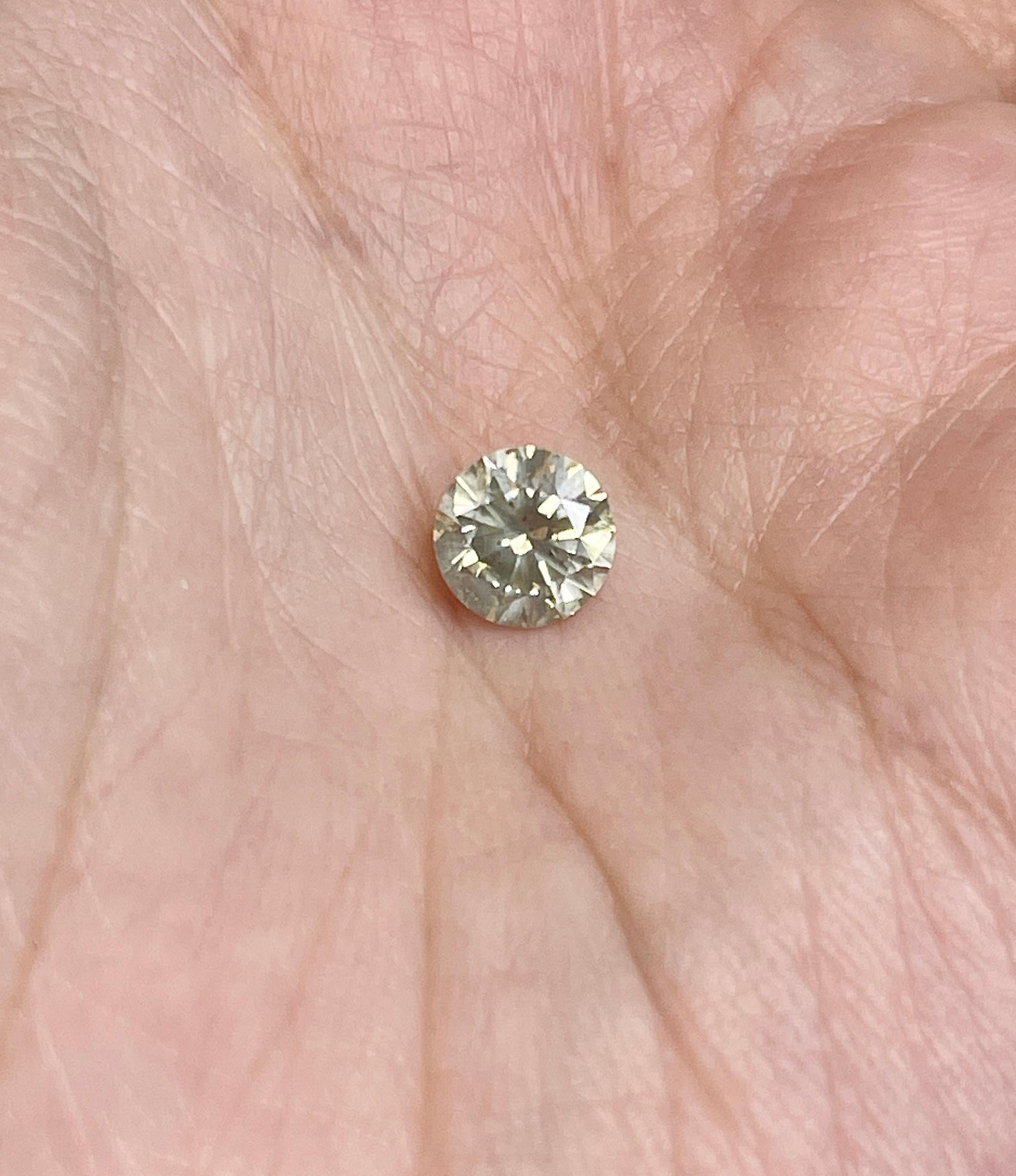 Women's GIA 1.29 Carat Round Cut Loose Diamond For Sale