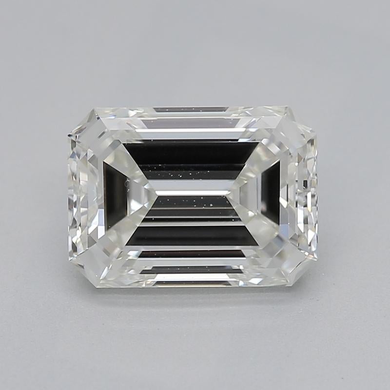 Elevate your jewelry collection with this stunning diamond ring, featuring a captivating emerald center stone weighing 1.2 and graded I with VS1. The meticulously crafted raised basket setting showcases the brilliance of the diamond, elegantly