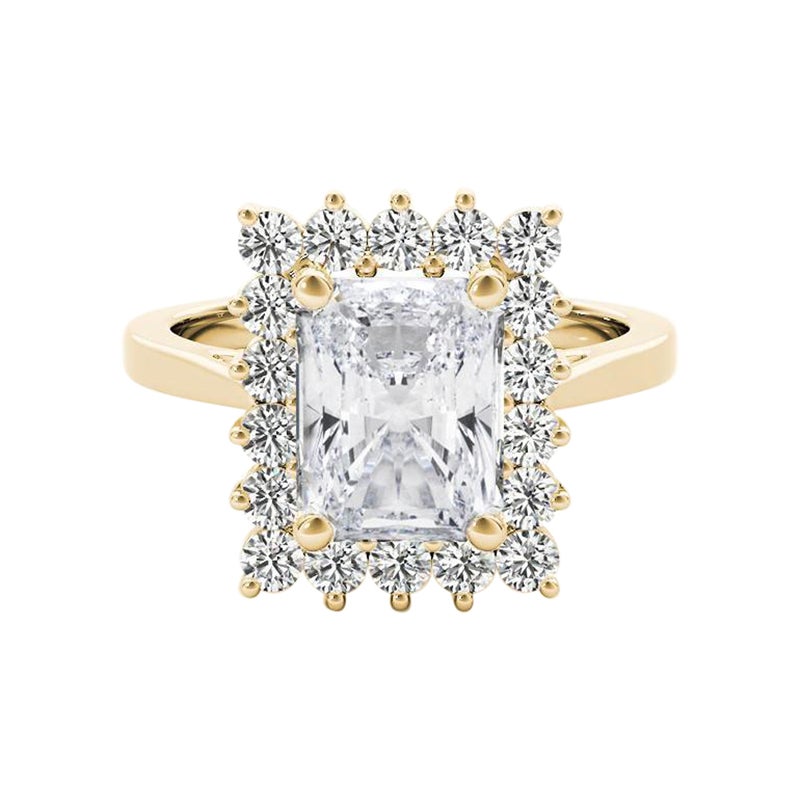 GIA 1.2ct Radiant Rectangular Halo Anniversary Bague diamant en or jaune 18K en vente