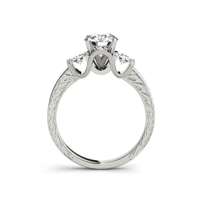 GIA 1,2ct Anello con diamante rotondo a tre pietre inciso su canale in oro bianco 18 carati In condizioni Nuovo in vendita a New York, NY