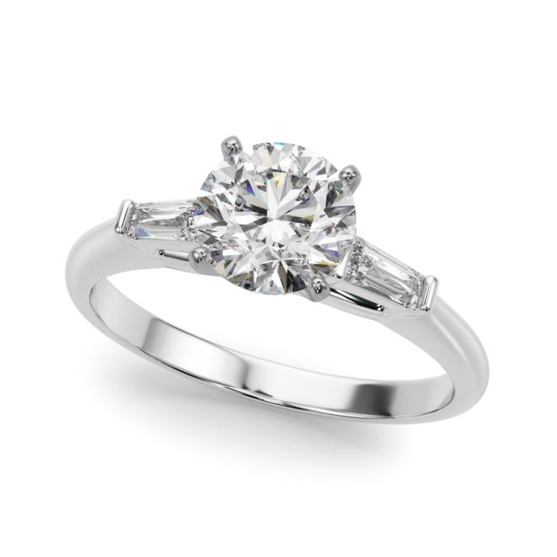 Donna GIA 1,2ct Anello con diamante rotondo a tre pietre e baguette affusolata in oro bianco 18 carati in vendita