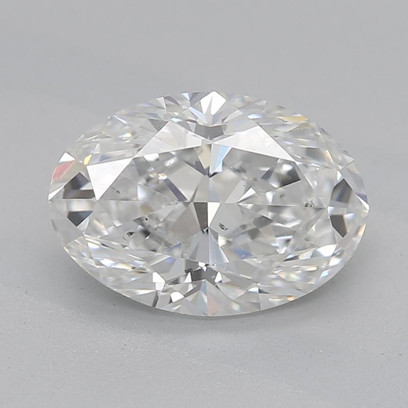 Eleva la tua collezione di gioielli con questo eccezionale anello con diamante che ha come centro un diamante ovale di 1.3. Con un delizioso E e SI1, questo anello irradia una straordinaria brillantezza. Il suo design mette in mostra un'accattivante