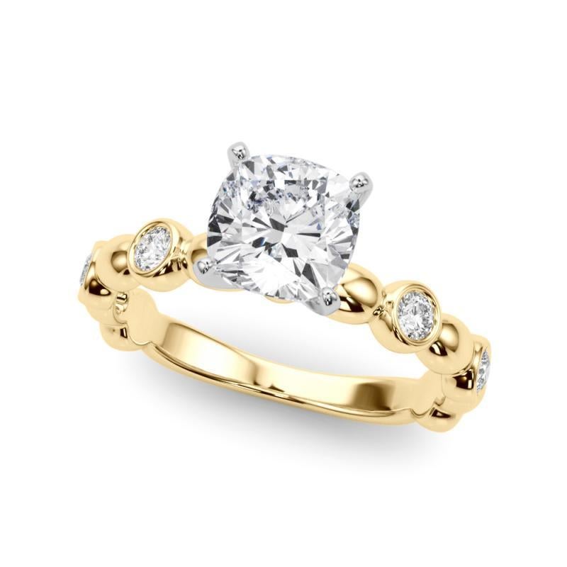 Taille coussin GIA 1.30ct Cushion Side Stone Bezel Band Solitaire Yellow Gold Diamond Ring en vente