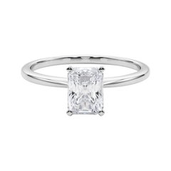 GIA 1.30ct Radiant Slim Band Prong Set Solitaire  Bague en diamant