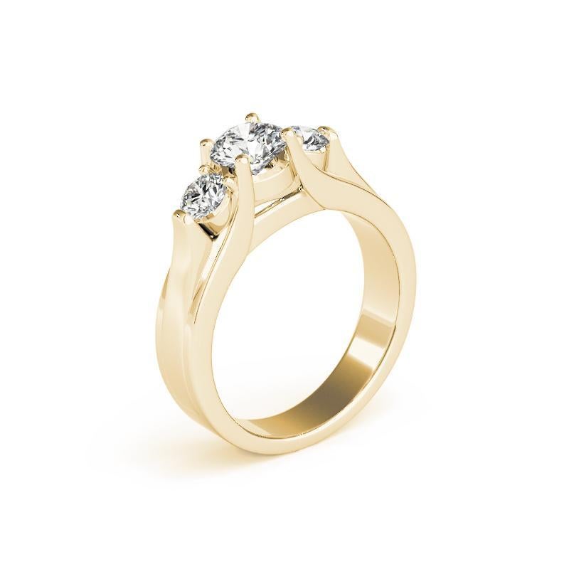 Donna GIA Anello con diamante rotondo a 3 pietre smussate in oro giallo 18 carati Cathedral 1.30ct in vendita